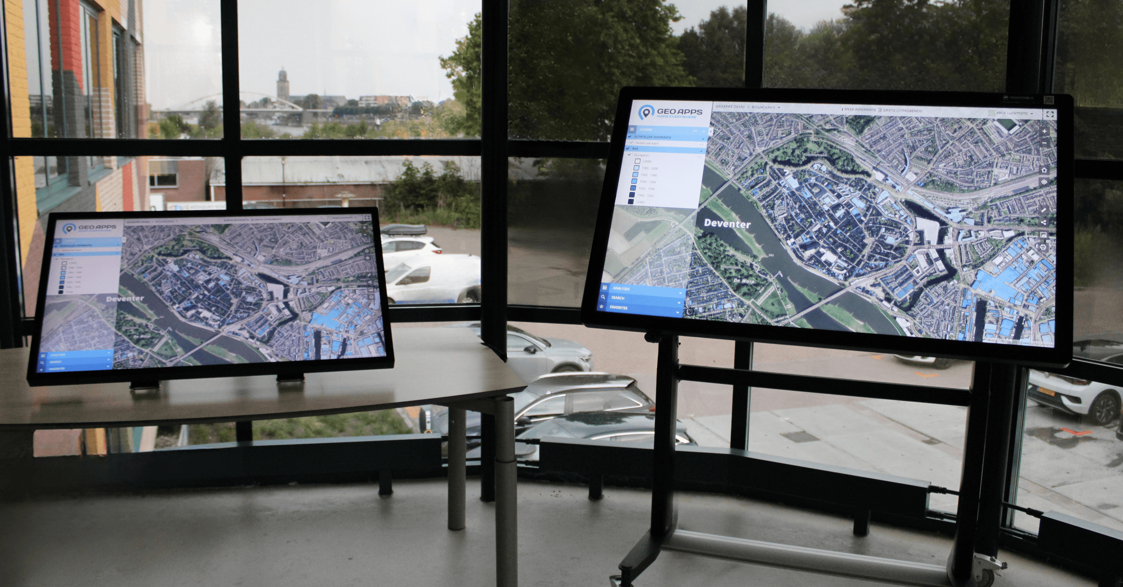 TouchTable in landscape format for map table applications